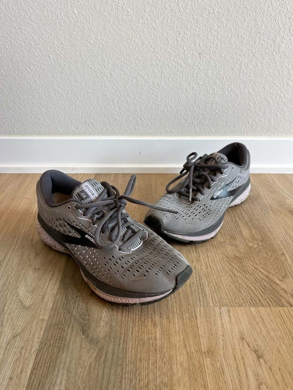 Brooks, Ghost 13 Womans Running/Walking Shoes, Grey, Mesh, Breathable, 10.5